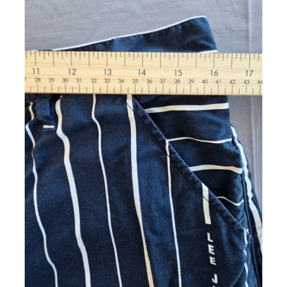 Lee Bermuda Shorts Striped Nave Blue W31 90s Retro Old Money Minimalist - Picture 12 of 16
